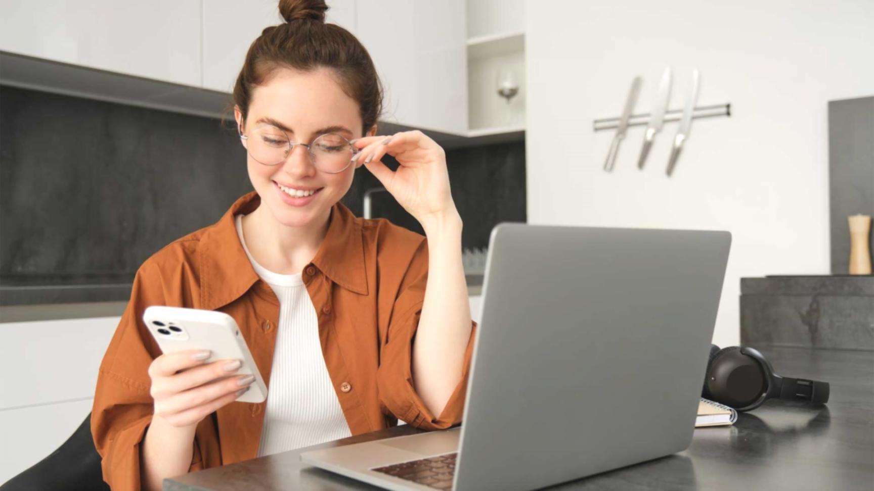 Session de formation budgétaire avec documentation pratique et exemples concrets